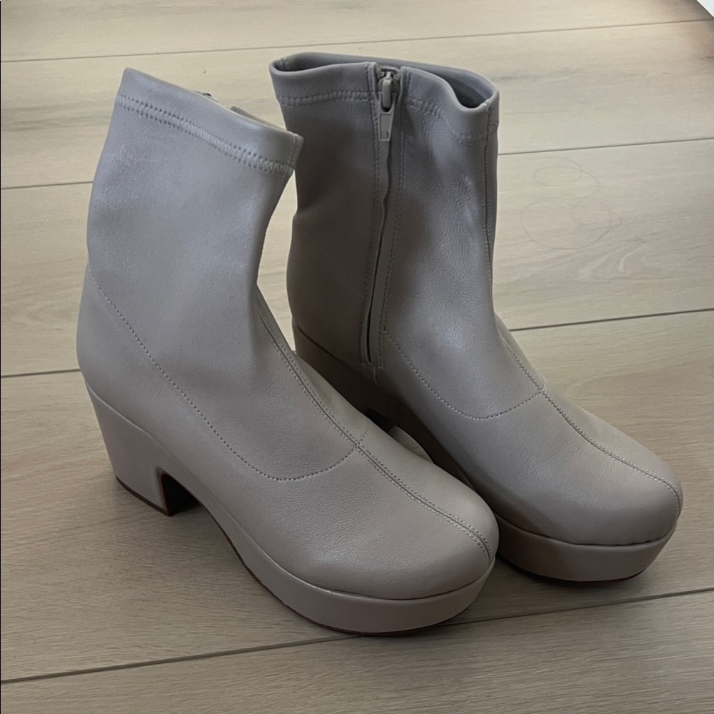 Chocolat Blu Cream Heeled Ankle Boots